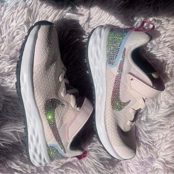 Custom Nikes - Picture 8 of 17